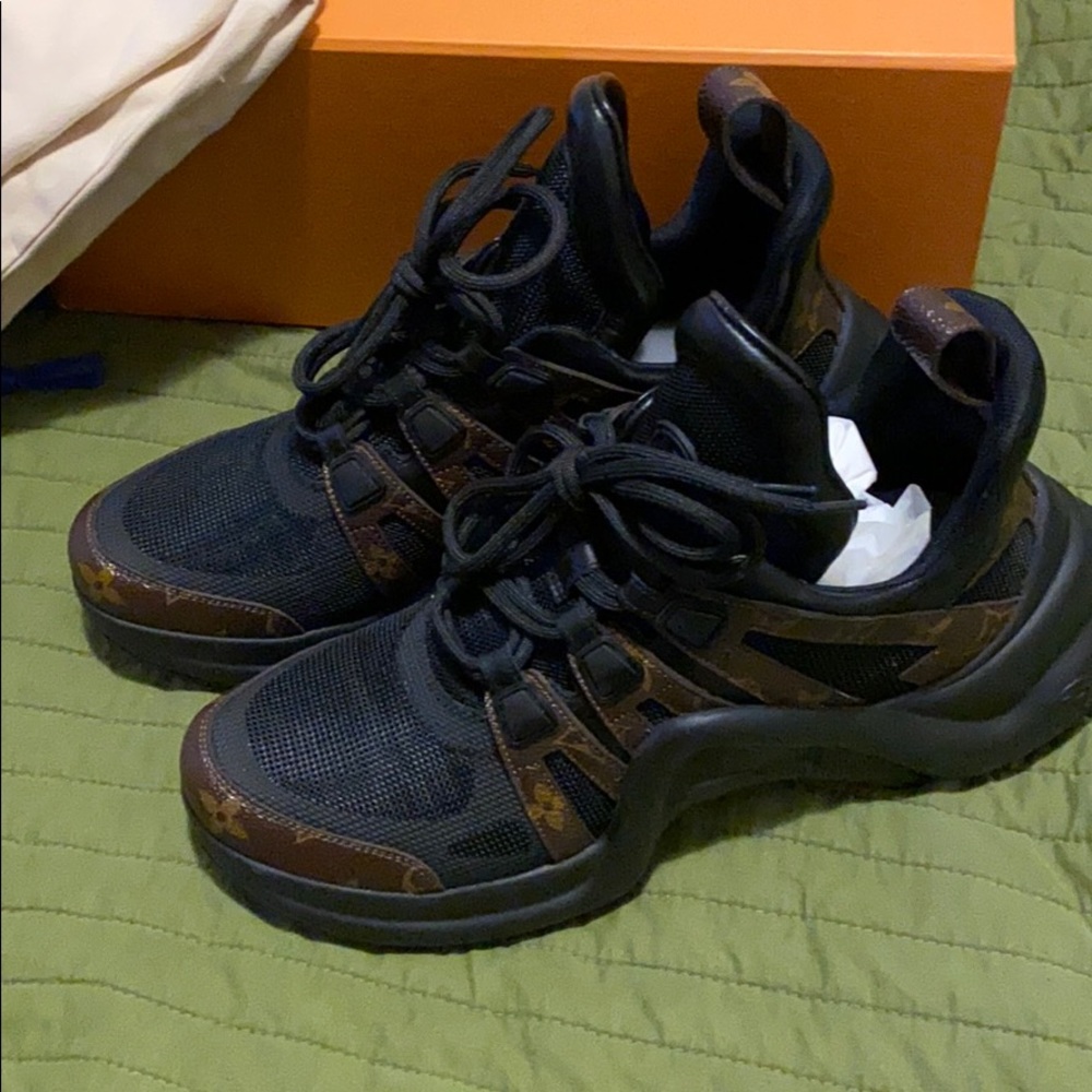 Worn one time Louis Vuitton ARCHLIGHT SNEAKER